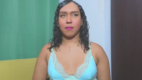 Snapshot of venus_speer chatting on 6, 12, 2024 Luisa online show from 6, 12, 2024
