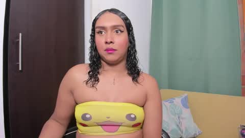 Snapshot of venus_speer chatting on 17, 12, 2024 Luisa online show from 17, 12, 2024