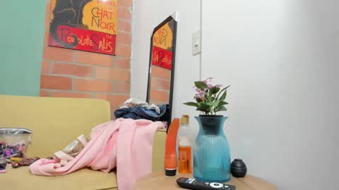 Snapshot of venus_speer chatting on 17, 12, 2024 Luisa online show from 17, 12, 2024