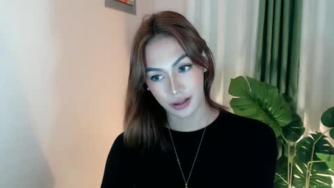 Venus Sunrise Bombshell online show from 4, 12, 2025