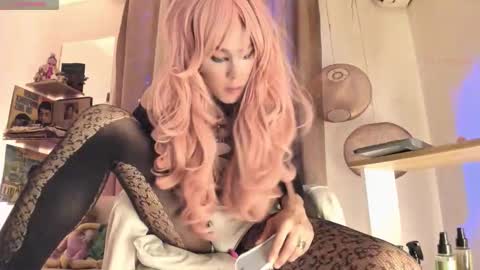 Snapshot of venuslusty chatting on 2, 11, 2025 Venus online show from 2, 11, 2025