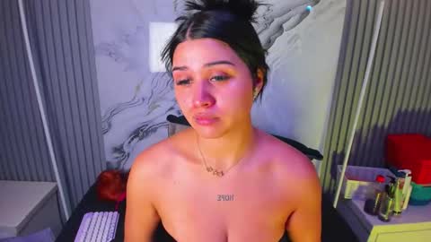 Venusowen  online show from 18, 4, 2026