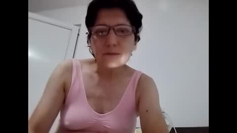 Snapshot of vera_elle chatting on 25, 9, 2025 Vera online show from 25, 9, 2025