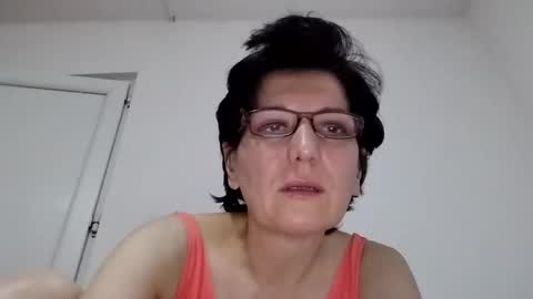 Snapshot of vera_elle chatting on 19, 10, 2025 Vera online show from 19, 10, 2025