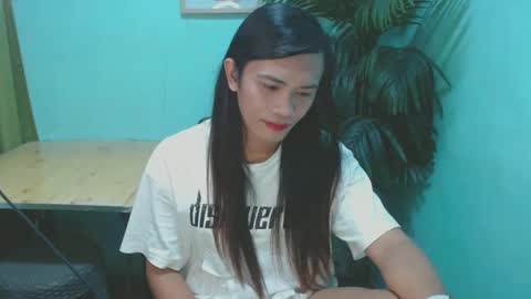 Snapshot of verhenia chatting on 5, 12, 2024 verhenia online show from 5, 12, 2024