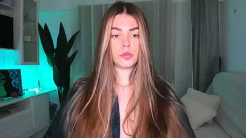 Lolitalolz online show from 10, 3, 2025