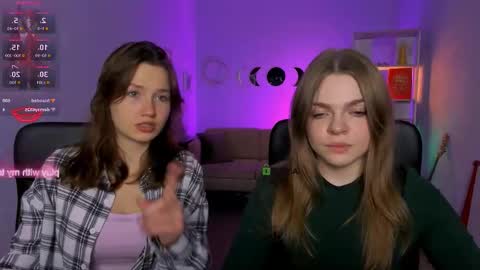 Snapshot of veronica_bubble chatting on 22, 12, 2025 Ronni online show from 22, 12, 2025