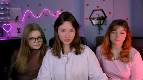 Snapshot of veronica_bubble chatting on 18, 2, 2026 Ronni online show from 18, 2, 2026