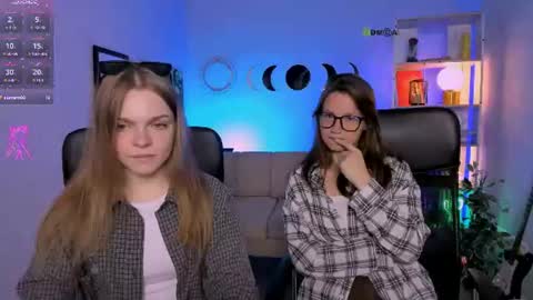 Snapshot of veronica_bubble chatting on 12, 7, 2026 Ronni online show from 12, 7, 2026