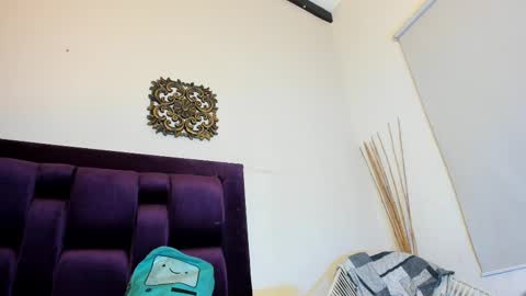 Veronica Gills online show from 12, 3, 2025