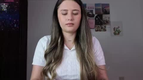 Snapshot of veronika__winslow_ chatting on 20, 6, 2026 Vero online show from 20, 6, 2026