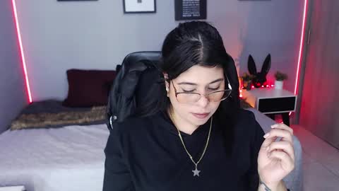 Miss Veronika online show from 1, 2, 2025