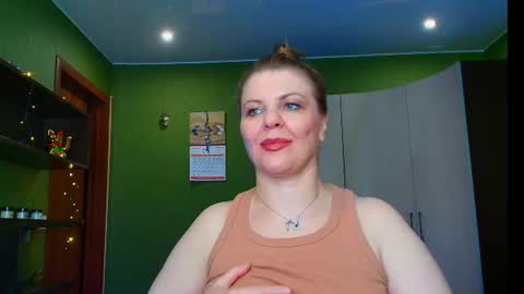 Snapshot of veronikawgold chatting on 10, 6, 2026 VeronikawGold online show from 10, 6, 2026