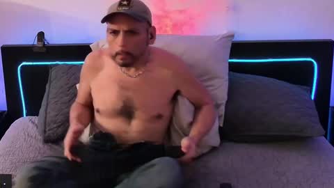 Snapshot of verspig7 chatting on 24, 2, 2025 VersPig7 online show from 24, 2, 2025