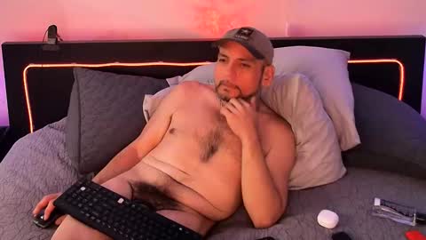 Snapshot of verspig7 chatting on 25, 2, 2025 VersPig7 online show from 25, 2, 2025