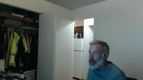 hairy man online show from 18, 10, 2025