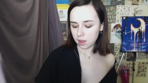 veryveryvery_shy online show from 9, 3, 2025