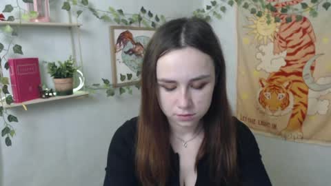 veryveryvery_shy online show from 7, 4, 2026