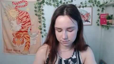 Snapshot of veryveryvery_shy chatting on 18, 6, 2026 veryveryvery_shy online show from 18, 6, 2026