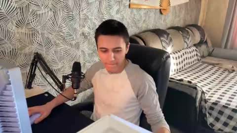 Snapshot of vialeras chatting on 23, 2, 2025 vialeras online show from 23, 2, 2025