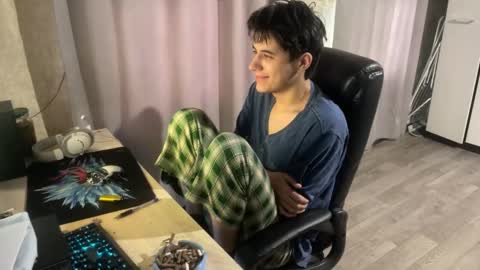 Snapshot of vialeras chatting on 3, 11, 2025 vialeras online show from 3, 11, 2025