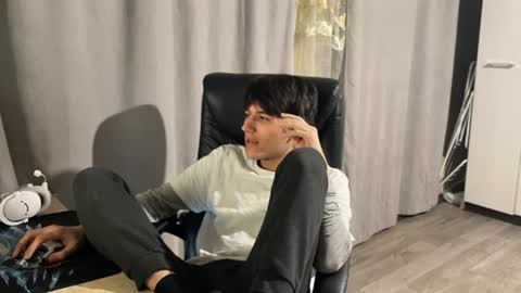 Snapshot of vialeras chatting on 4, 12, 2025 vialeras online show from 4, 12, 2025