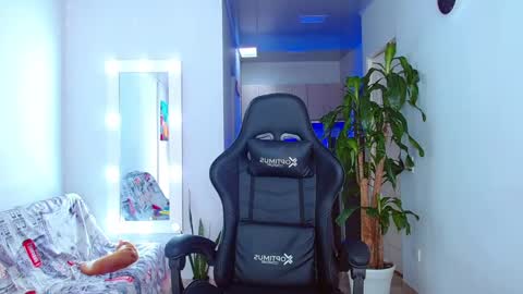 Ariana  online show from 6, 2, 2025