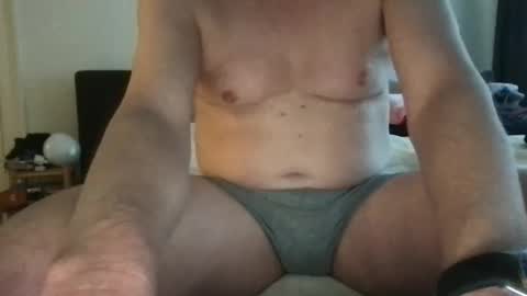 Snapshot of vic42hard chatting on 19, 12, 2024 vic42hard online show from 19, 12, 2024