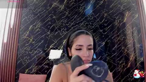 Snapshot of vichy_evans chatting on 15, 1, 2026 Vichy Everyday From 1400 to 2130 Col Time online show from 15, 1, 2026
