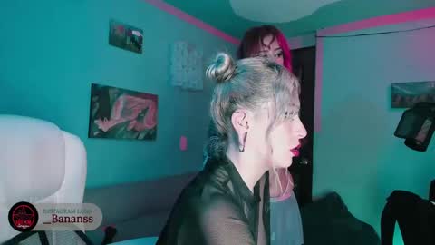 Snapshot of vicioushorse33 chatting on 2, 10, 2025 Sophie and Stan online show from 2, 10, 2025