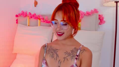 Snapshot of vicioushorse33 chatting on 30, 10, 2025 Sophie and Stan online show from 30, 10, 2025