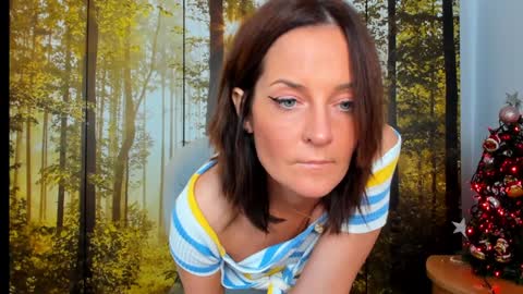 ViciousQueenu can call me Laura online show from 19, 12, 2025