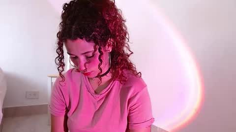 Snapshot of vicky_crazy chatting on 19, 1, 2025 Vicky  online show from 19, 1, 2025