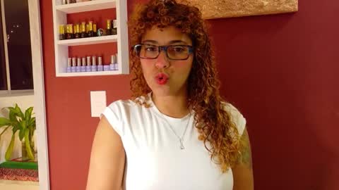 Snapshot of vicky_crazy chatting on 25, 11, 2025 Vicky online show from 25, 11, 2025