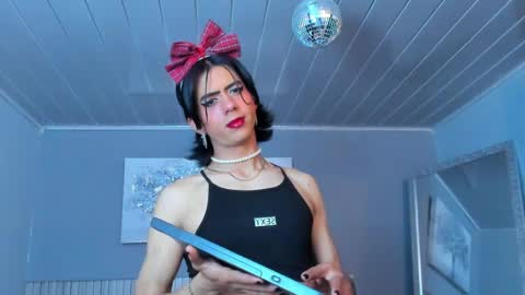  Vicky  online show from 17, 4, 2026