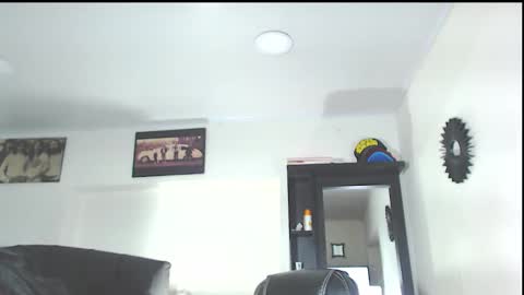 Snapshot of vicky_hotmilf chatting on 24, 9, 2025 Vicky online show from 24, 9, 2025