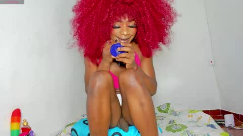 vicky manuela online show from 12, 11, 2025