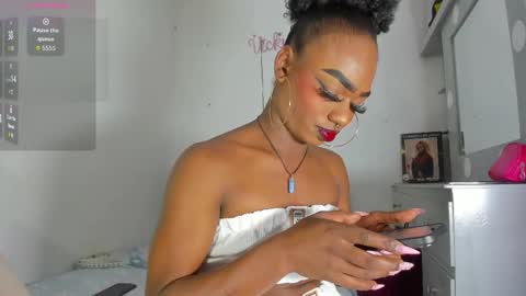 vicky manuela online show from 19, 12, 2025