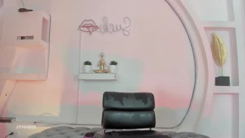 Snapshot of vicky_hottman chatting on 26, 10, 2025 vicky_hottman online show from 26, 10, 2025