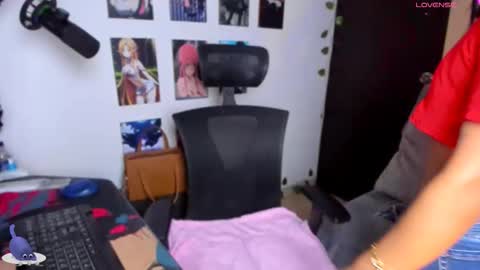 Snapshot of vickysth1 chatting on 1, 2, 2026 VICTORIA 3 online show from 1, 2, 2026