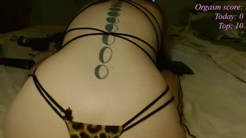 Snapshot of victoria97 chatting on 16, 10, 2025 Victoria97 online show from 16, 10, 2025