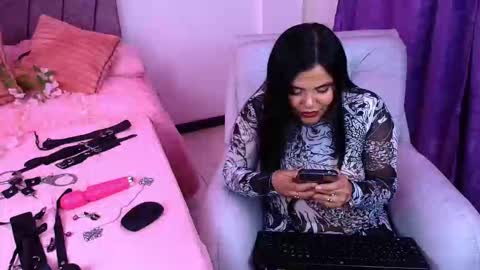 victoria_16_ online show from 6, 11, 2025