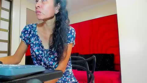 Victoria  grey  online show from 14, 5, 2026