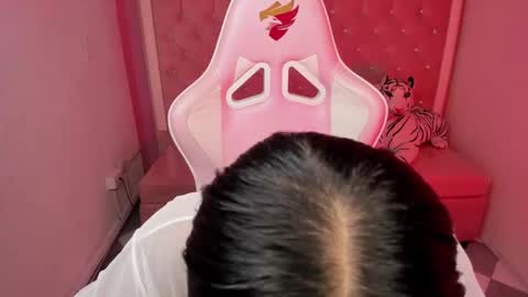 victoria_b_ online show from 12, 9, 2025