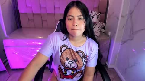 victoria_b_ online show from 9, 10, 2025