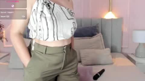 Snapshot of victoria_bourne chatting on 4, 7, 2026 victoria online show from 4, 7, 2026