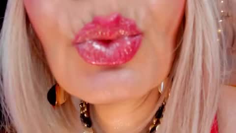 diorvictoria9 online show from 19, 12, 2024