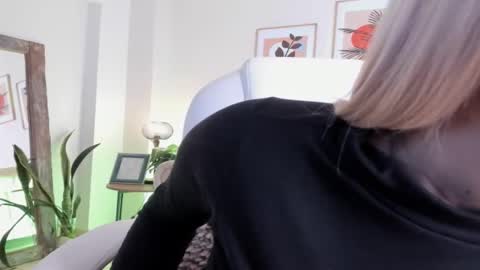 victoria_giraldo online show from 18, 12, 2025