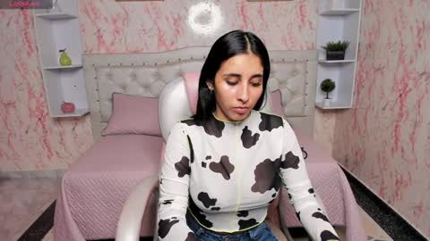 Victoria Houston  online show from 2, 1, 2025