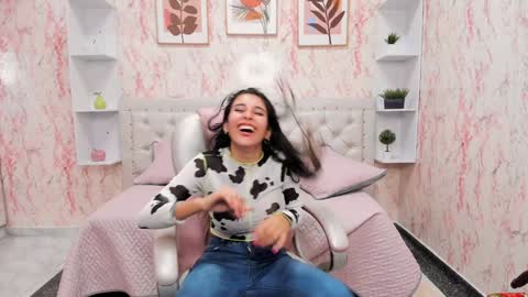 Victoria Houston  online show from 3, 1, 2025